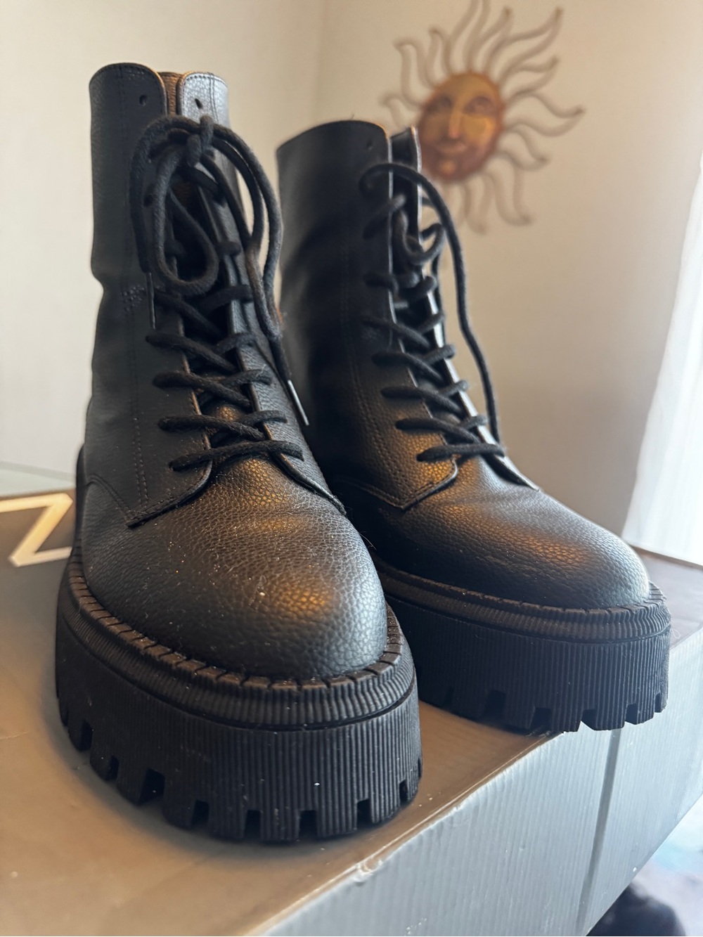 Arezzo women’s combat boots 7.5